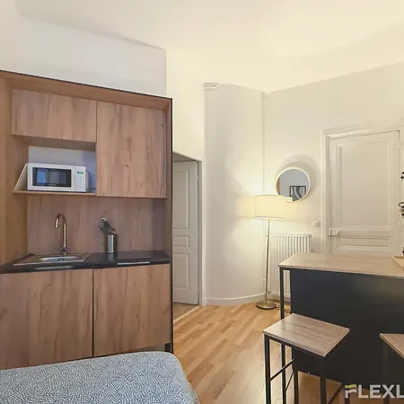 Design - Between Montmartre & Opera Garnier *