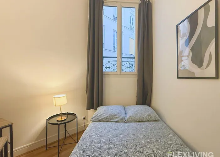 Апартаменты Design - Between Montmartre & Opera Garnier *